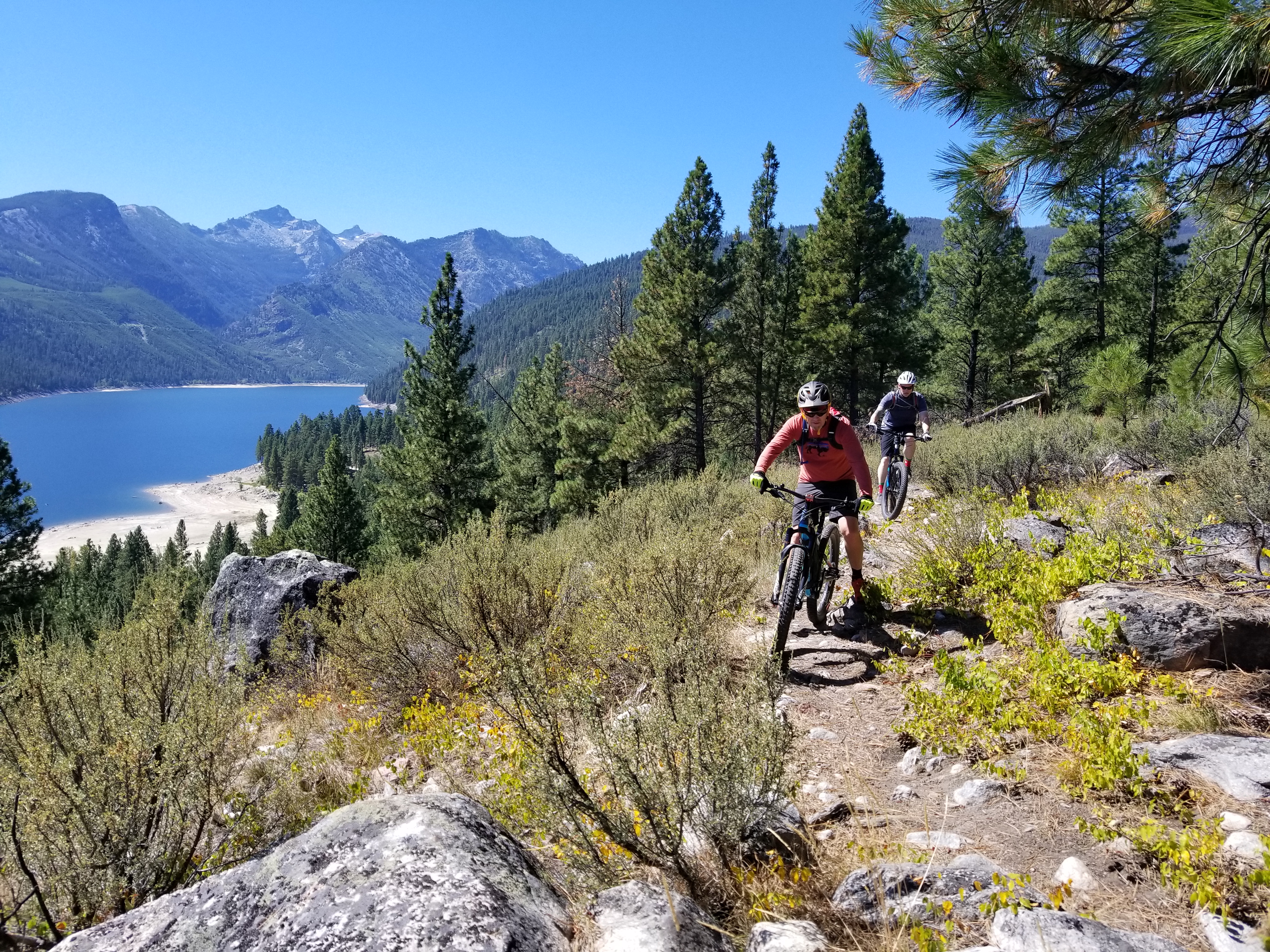 lake como singletrack mountain bike